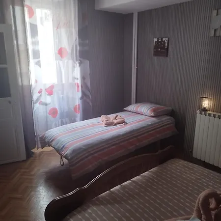 Jolie Maison Dans Petit Village Vignory Extérieur photo