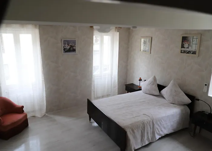 Jolie Maison Dans Petit Village