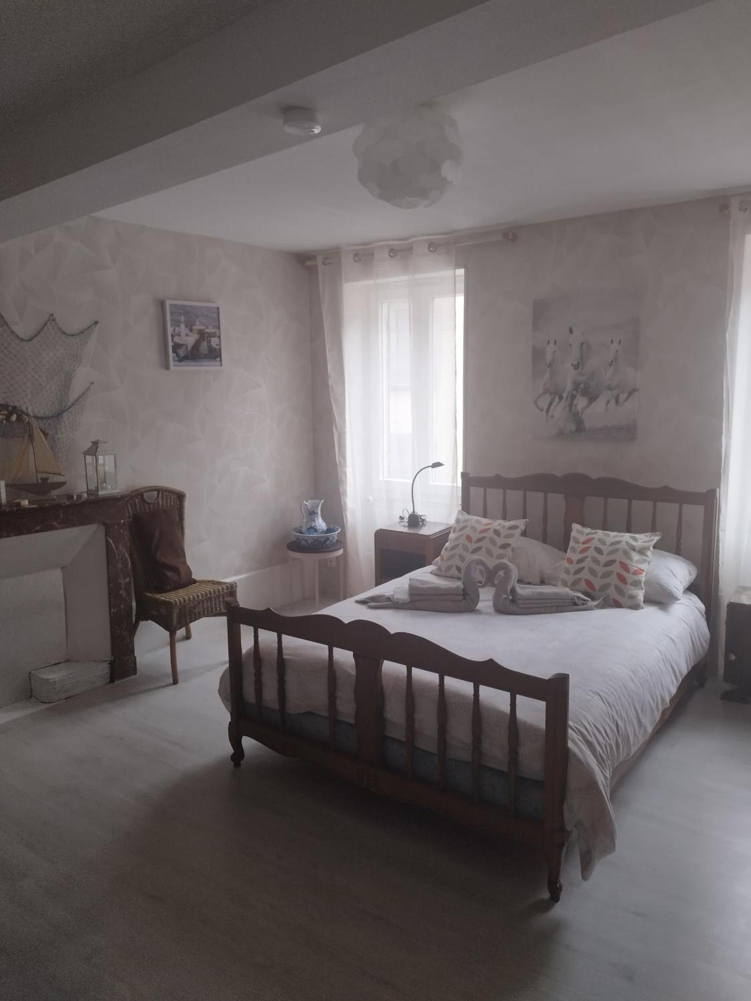 Jolie Maison Dans Petit Village